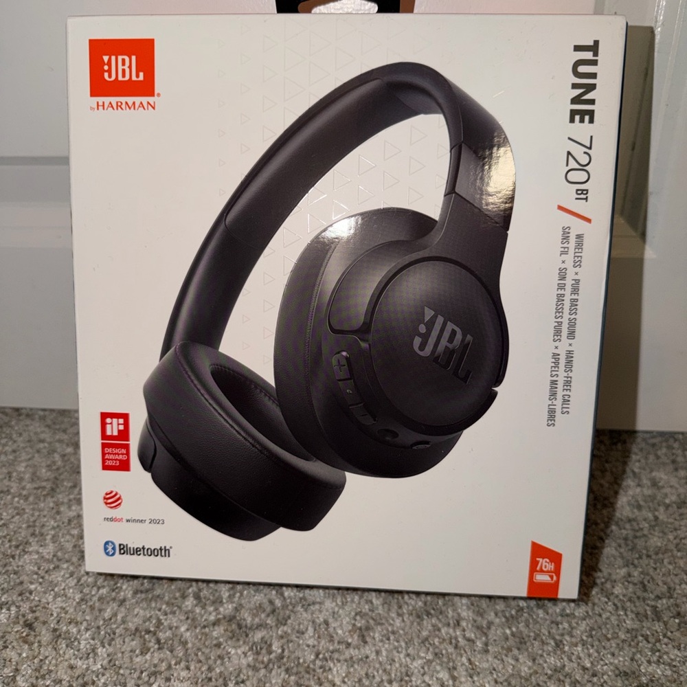 JBL Tune 720BT Black Wireless Headphones